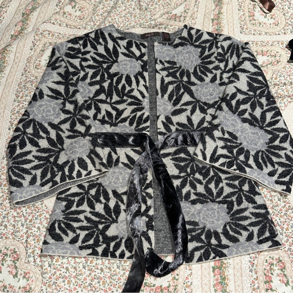 Gray and Black Floral Patterned Tie-Waist Cardigan